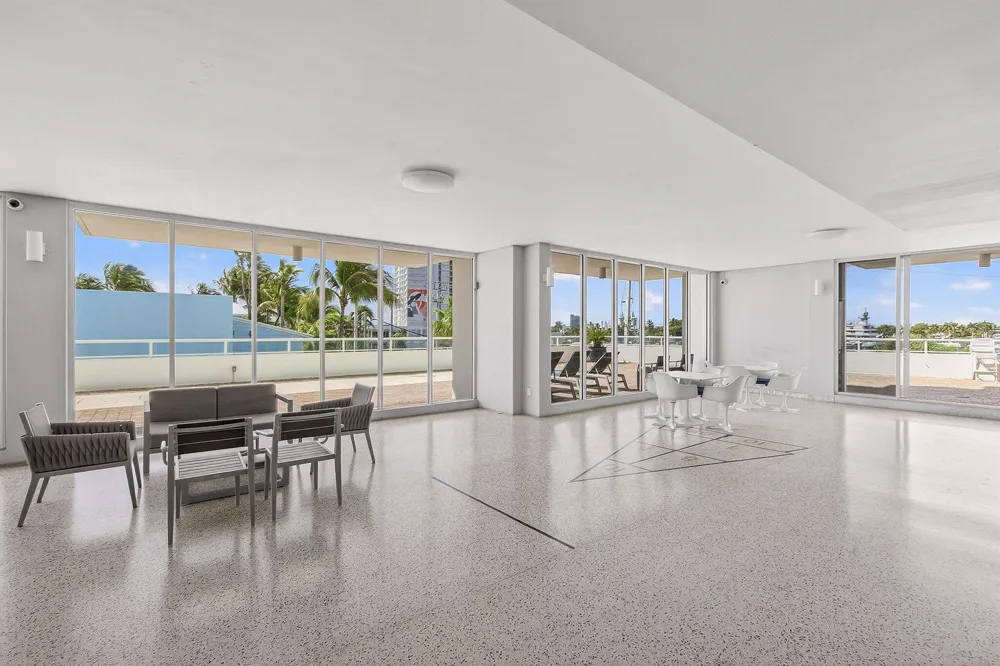 545 S Fort Lauderdale Beach Boulevard #1702 Fort Lauderdale, FL 33316