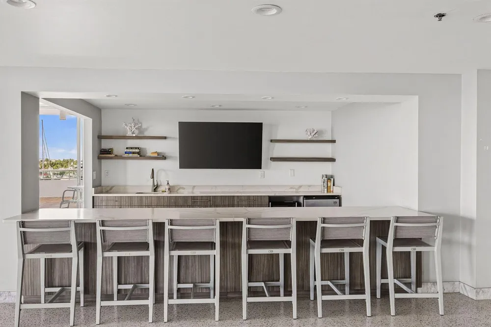545 S Fort Lauderdale Beach Boulevard #1702 Fort Lauderdale, FL 33316