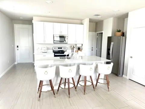 389 Salisbury Circle