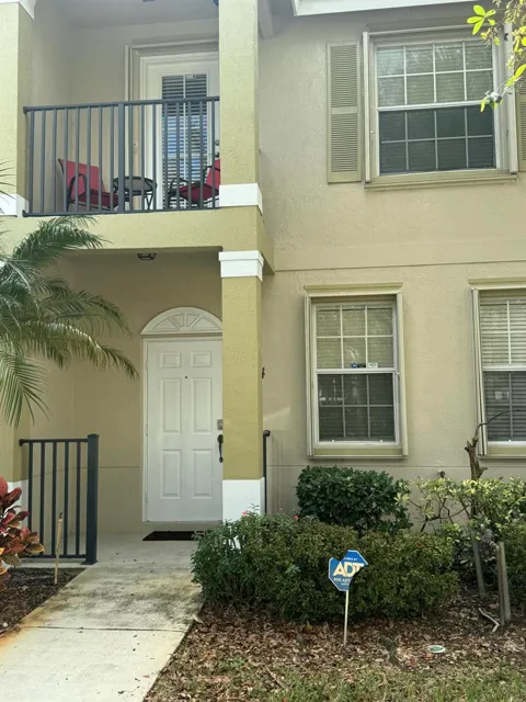 2104 SE Eatonville Drive