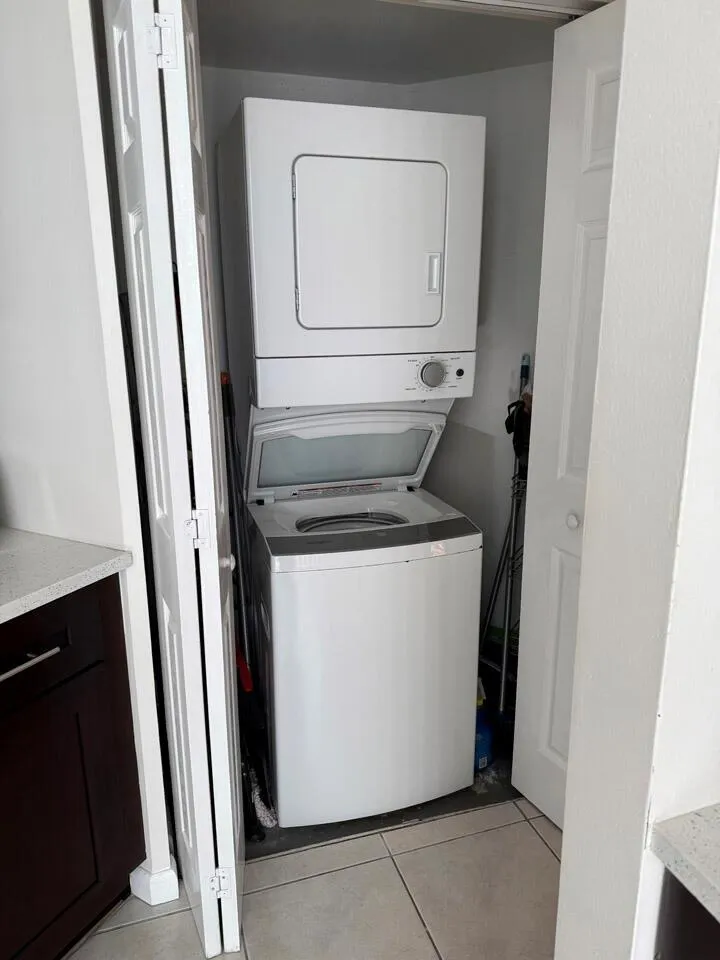 10451 W Broward Boulevard #306 Plantation, FL 33324