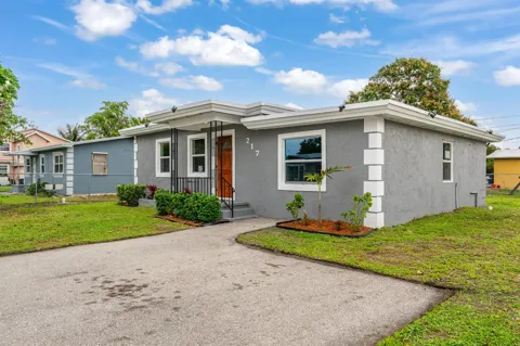 217 NW 14th Street