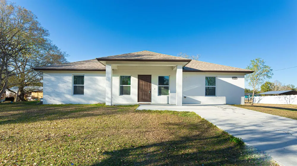 7757 NW 82nd Court Okeechobee, FL 34972