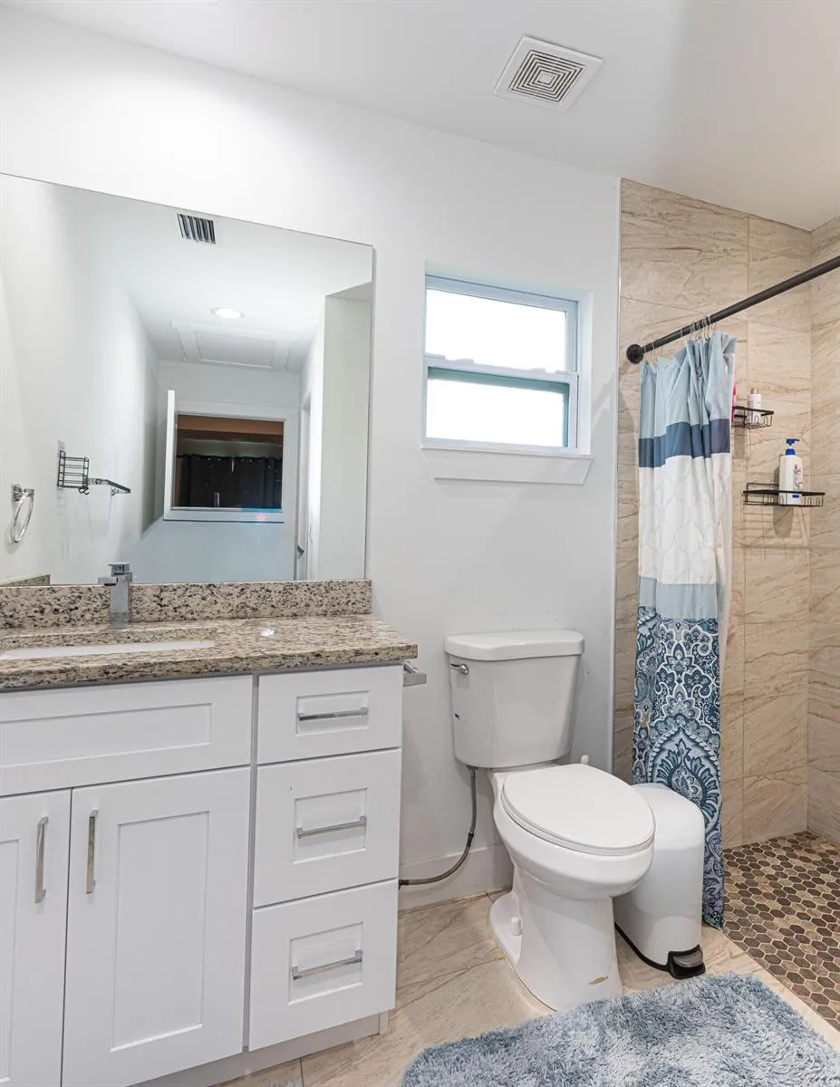 7757 NW 82nd Court Okeechobee, FL 34972