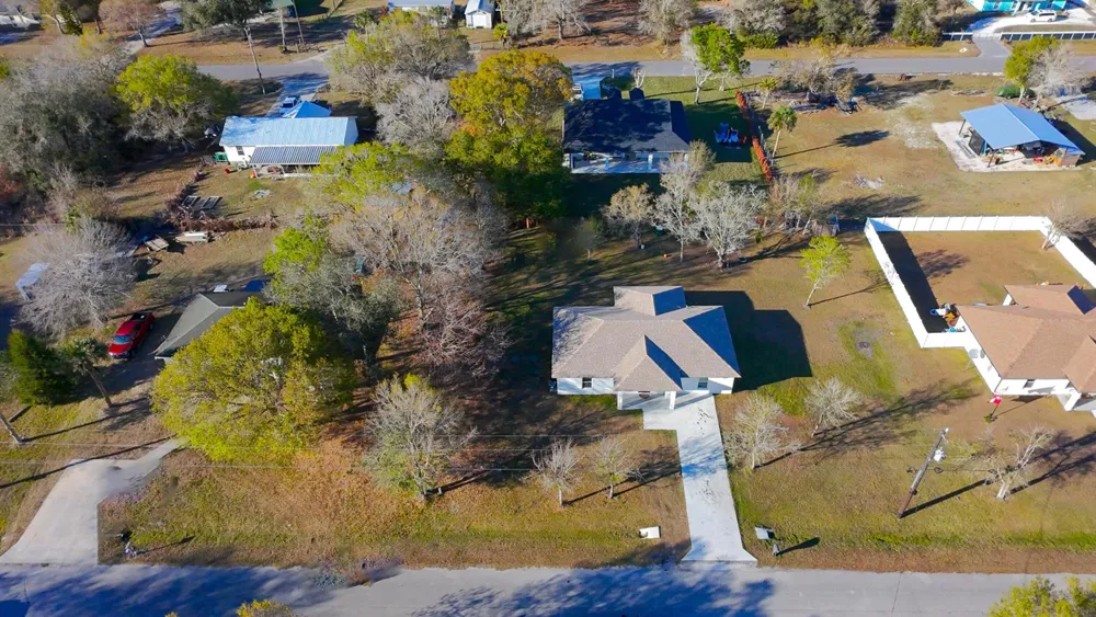7757 NW 82nd Court Okeechobee, FL 34972