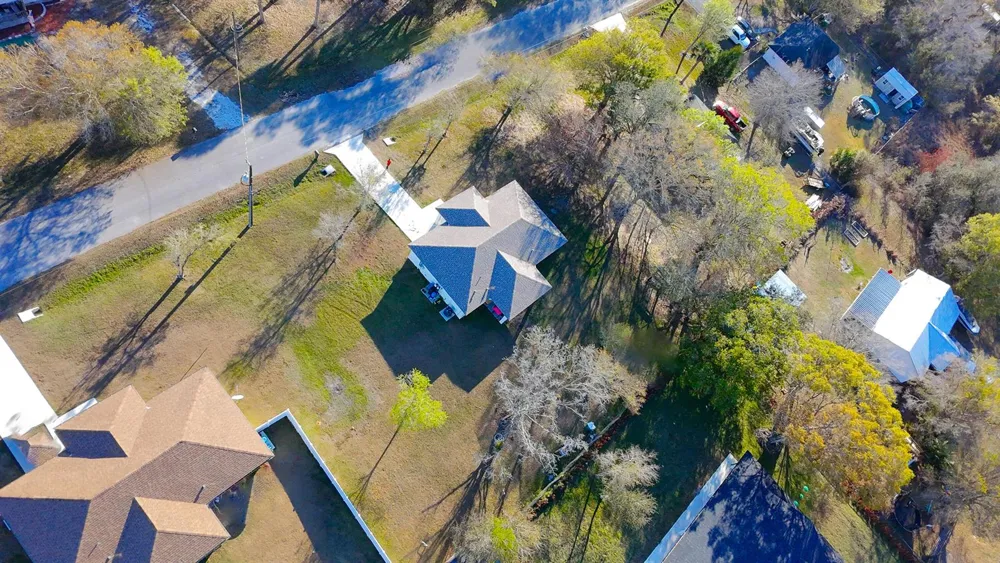 7757 NW 82nd Court Okeechobee, FL 34972