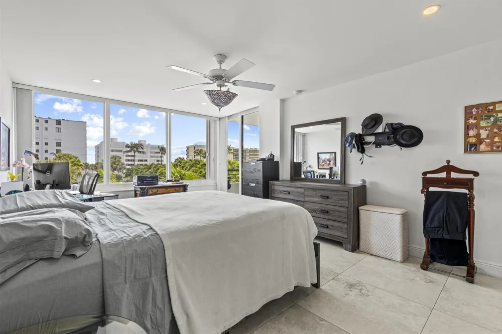 3589 S Ocean Boulevard #306 South Palm Beach, FL 33480