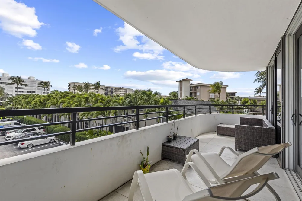 3589 S Ocean Boulevard #306 South Palm Beach, FL 33480
