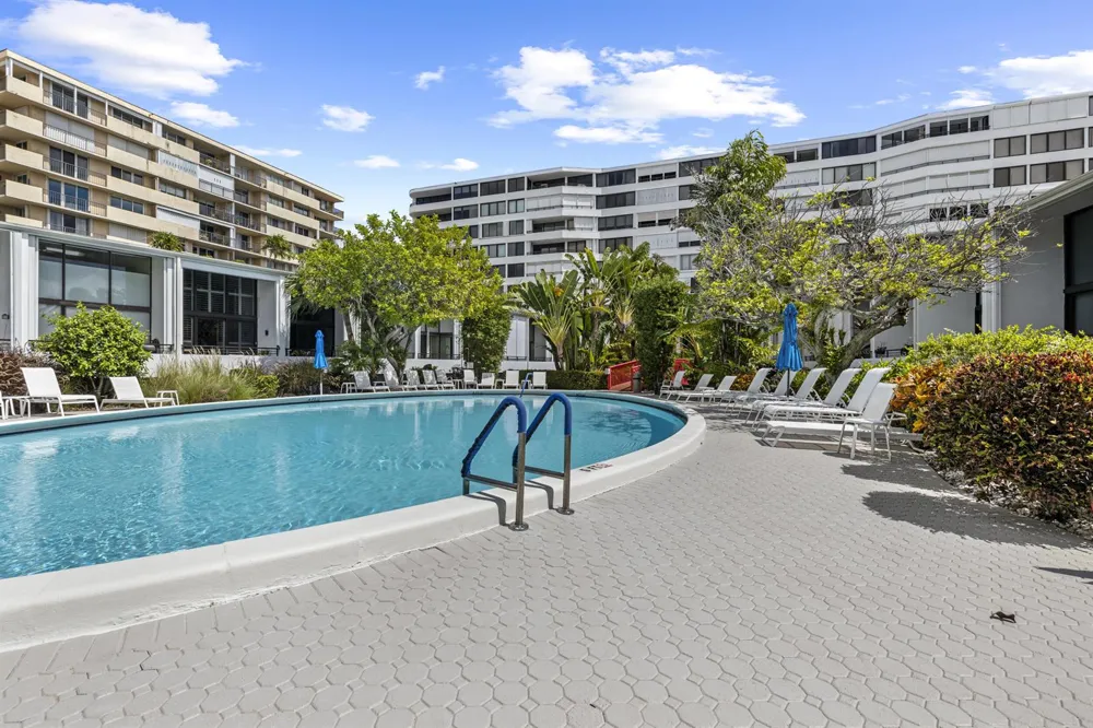 3589 S Ocean Boulevard #306 South Palm Beach, FL 33480