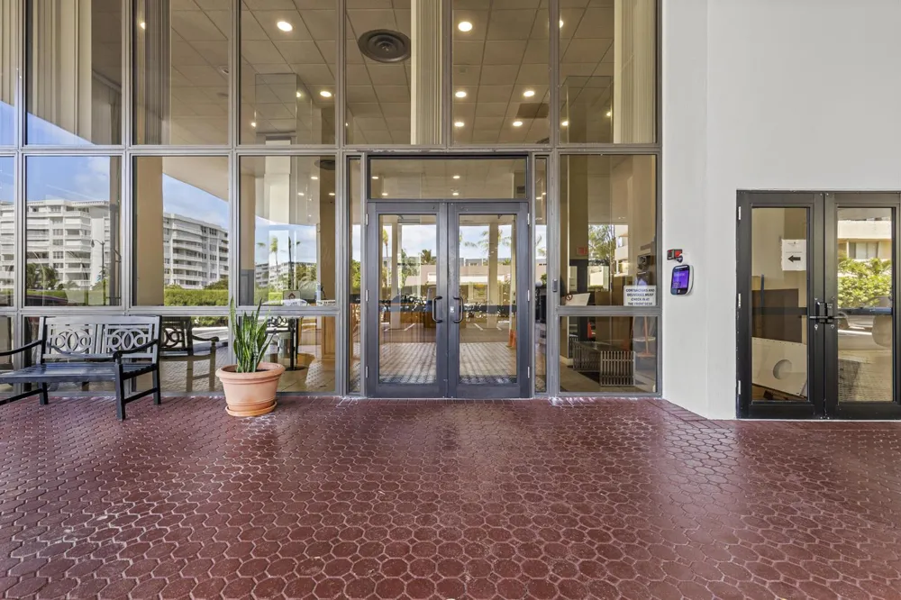 3589 S Ocean Boulevard #306 South Palm Beach, FL 33480