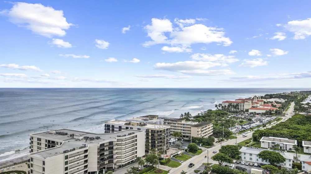 3589 S Ocean Boulevard #306 South Palm Beach, FL 33480