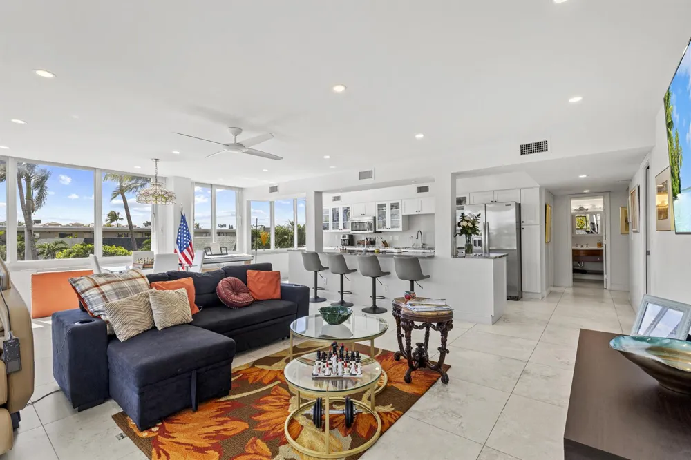 3589 S Ocean Boulevard #306 South Palm Beach, FL 33480