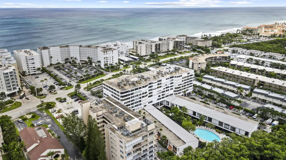 3589 S Ocean Boulevard #306 South Palm Beach, FL 33480
