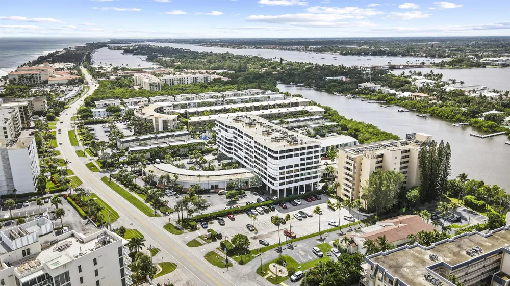 3589 S Ocean Boulevard #306 South Palm Beach, FL 33480