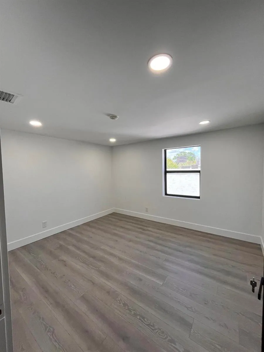 900 US-1 Lake Park, FL 33403