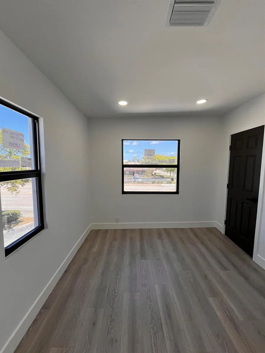 900 US-1 Lake Park, FL 33403