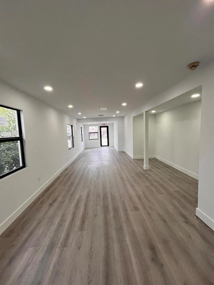 900 US-1 Lake Park, FL 33403