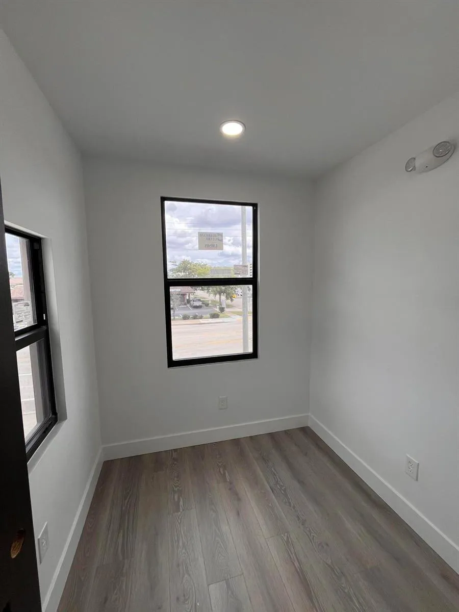 900 US-1 Lake Park, FL 33403