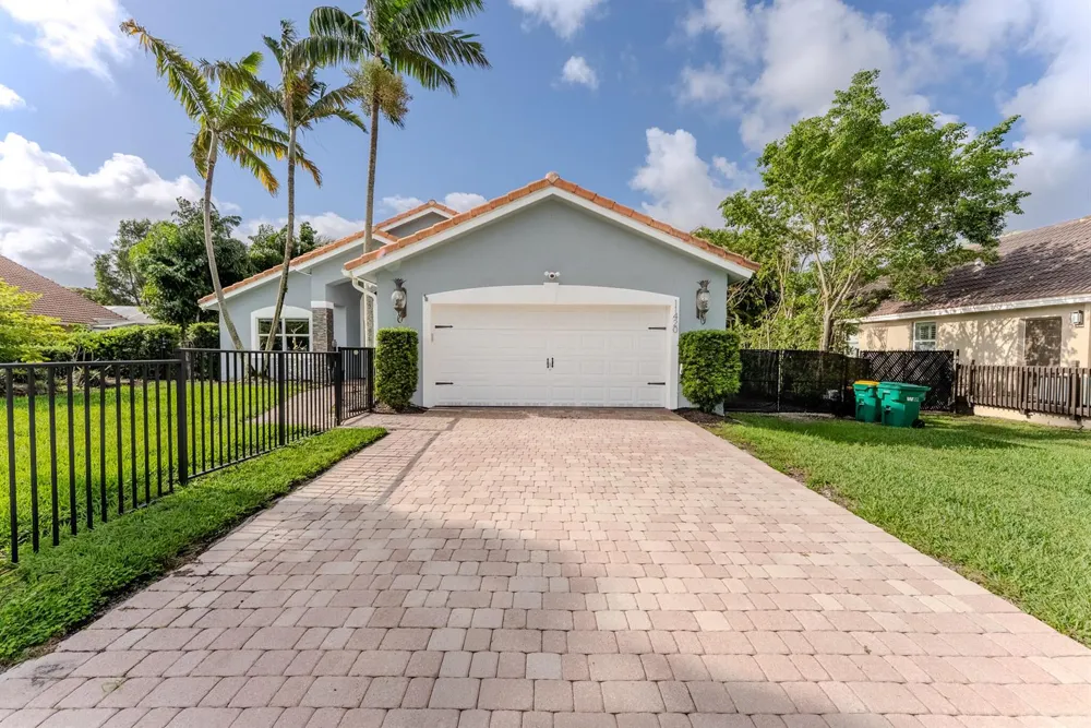 11420 NW 26th Street Plantation, FL 33323