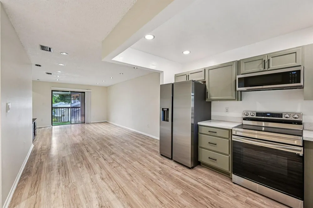 6001 Shakerwood Circle #203 Tamarac, FL 33319