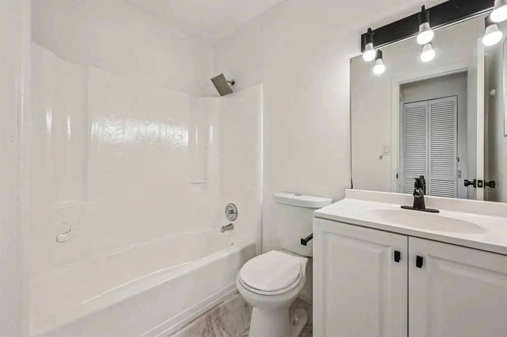 6001 Shakerwood Circle #203 Tamarac, FL 33319