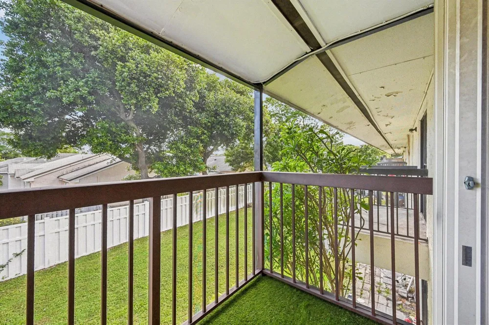 6001 Shakerwood Circle #203 Tamarac, FL 33319