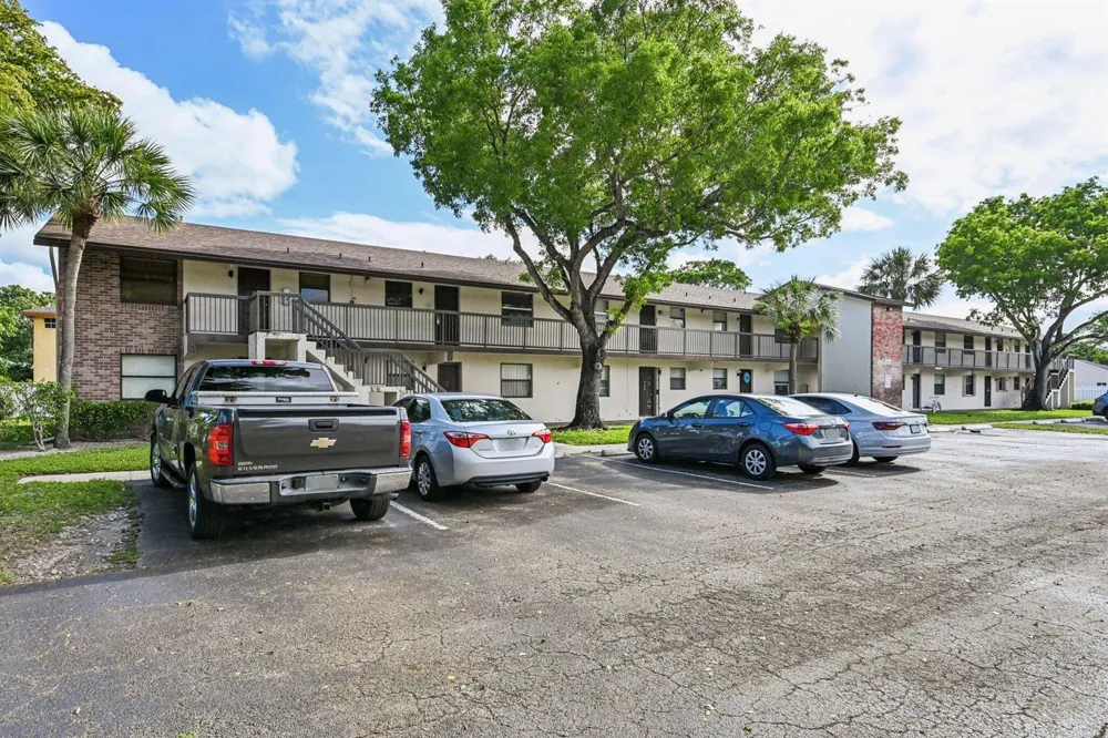 6001 Shakerwood Circle #203 Tamarac, FL 33319