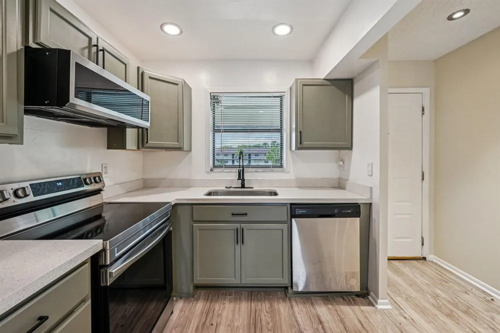 6001 Shakerwood Circle #203 Tamarac, FL 33319
