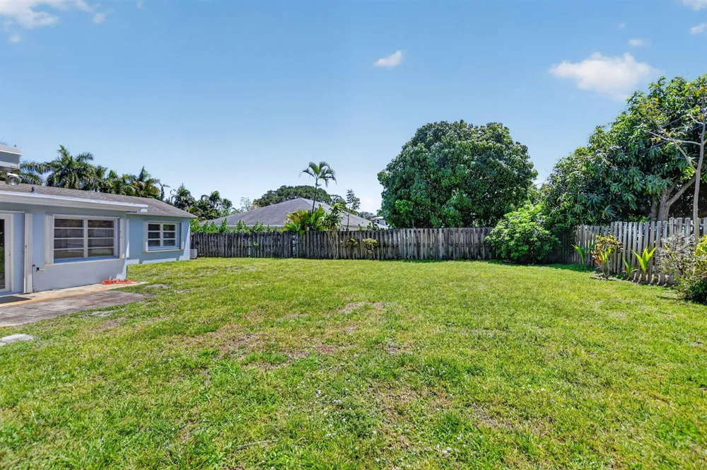277 NW 3rd Court Boca Raton, FL 33432