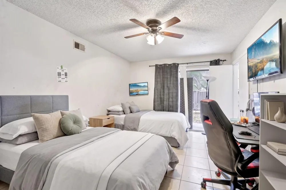 7208 Sportsmans Drive North Lauderdale, FL 33068