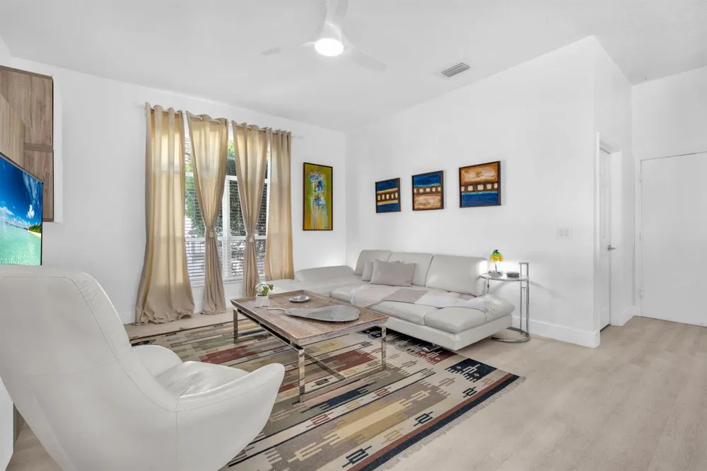 16423 Segovia Circle S Fort Lauderdale, FL 33331