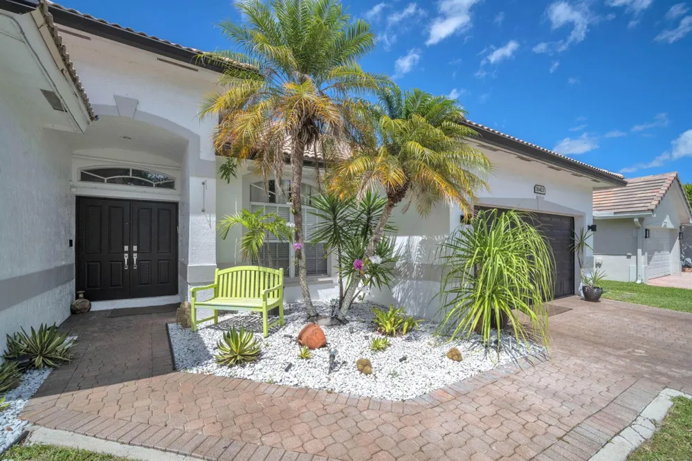 16423 Segovia Circle S Fort Lauderdale, FL 33331