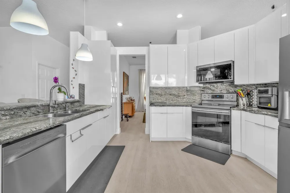16423 Segovia Circle S Fort Lauderdale, FL 33331