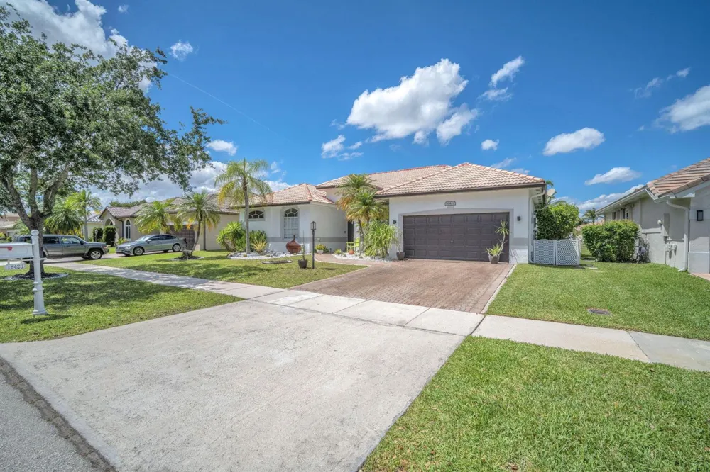 16423 Segovia Circle S Fort Lauderdale, FL 33331