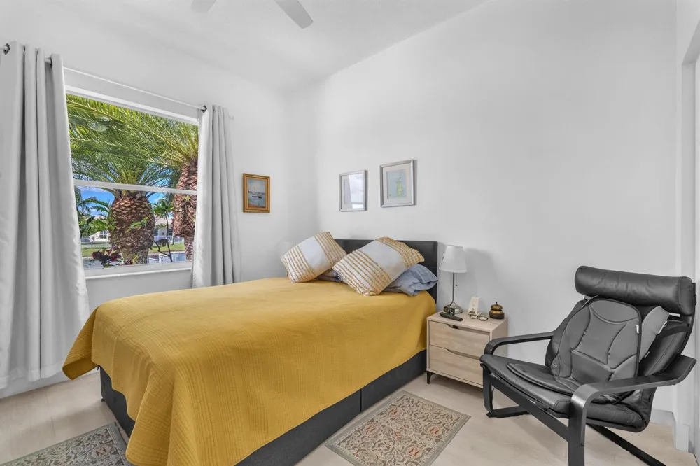 16423 Segovia Circle S Fort Lauderdale, FL 33331