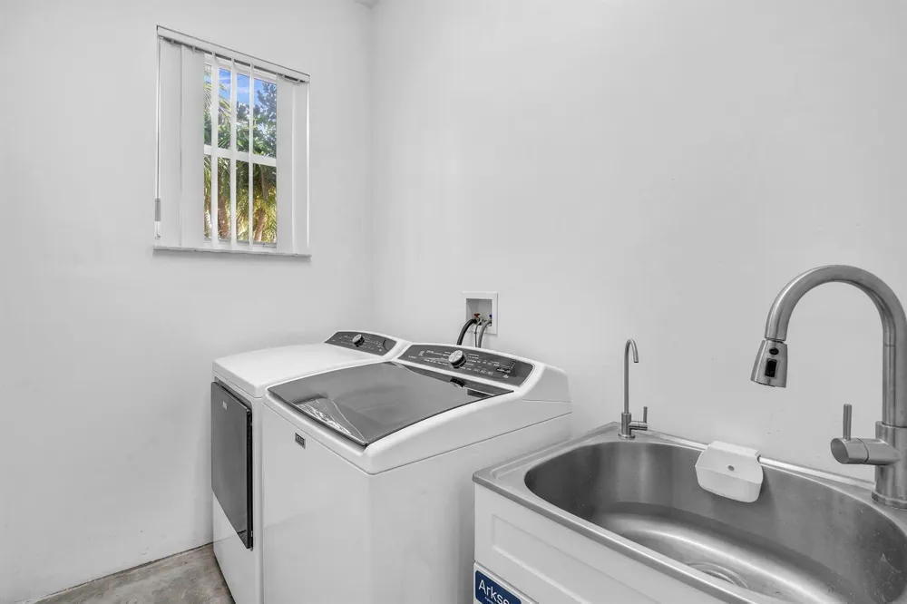 16423 Segovia Circle S Fort Lauderdale, FL 33331