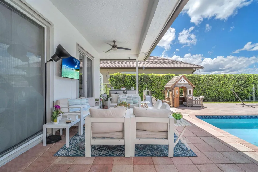 16423 Segovia Circle S Fort Lauderdale, FL 33331