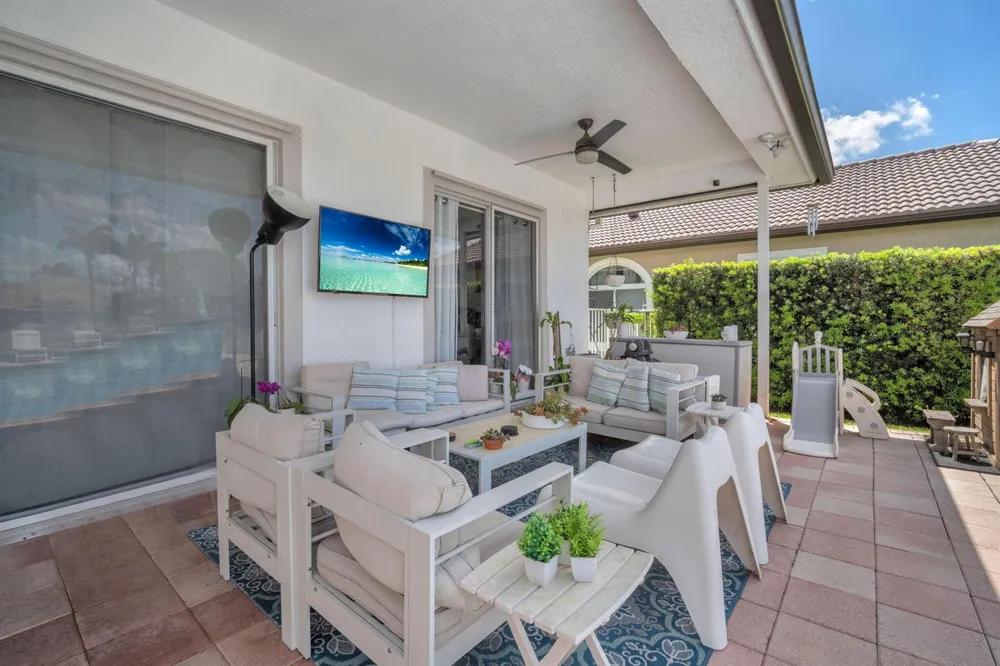 16423 Segovia Circle S Fort Lauderdale, FL 33331