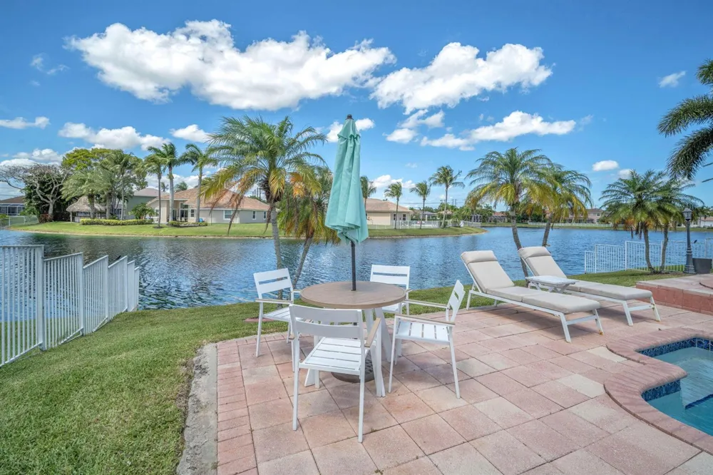 16423 Segovia Circle S Fort Lauderdale, FL 33331