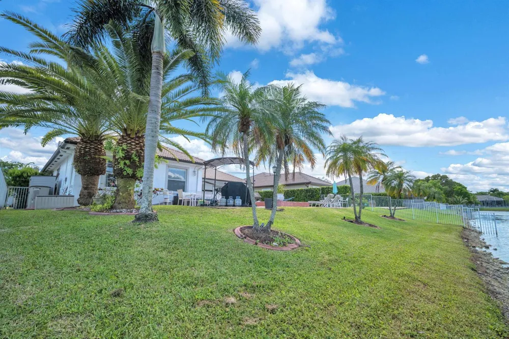 16423 Segovia Circle S Fort Lauderdale, FL 33331