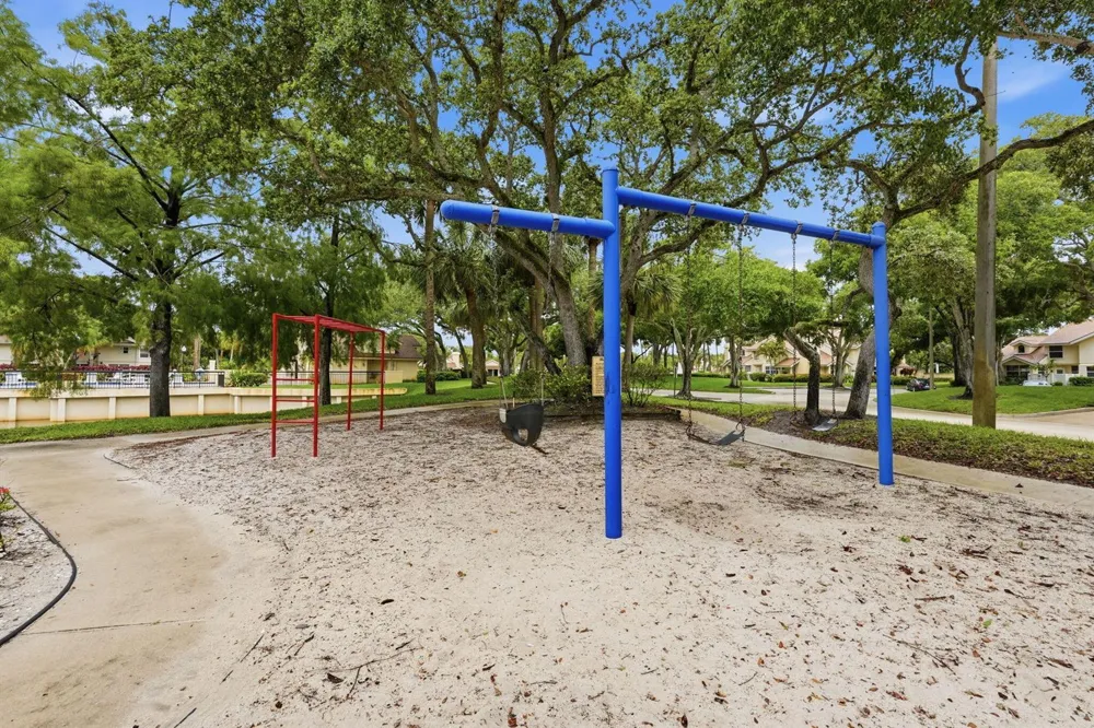 8111 Northboro Court #11d Lake Clarke Shores, FL 33406
