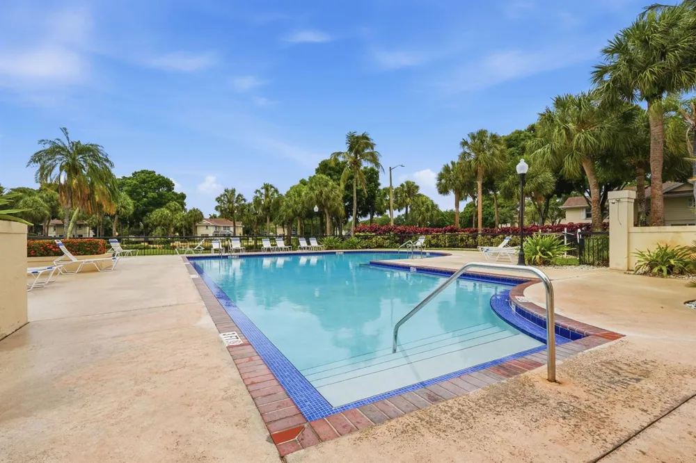 8111 Northboro Court #11d Lake Clarke Shores, FL 33406