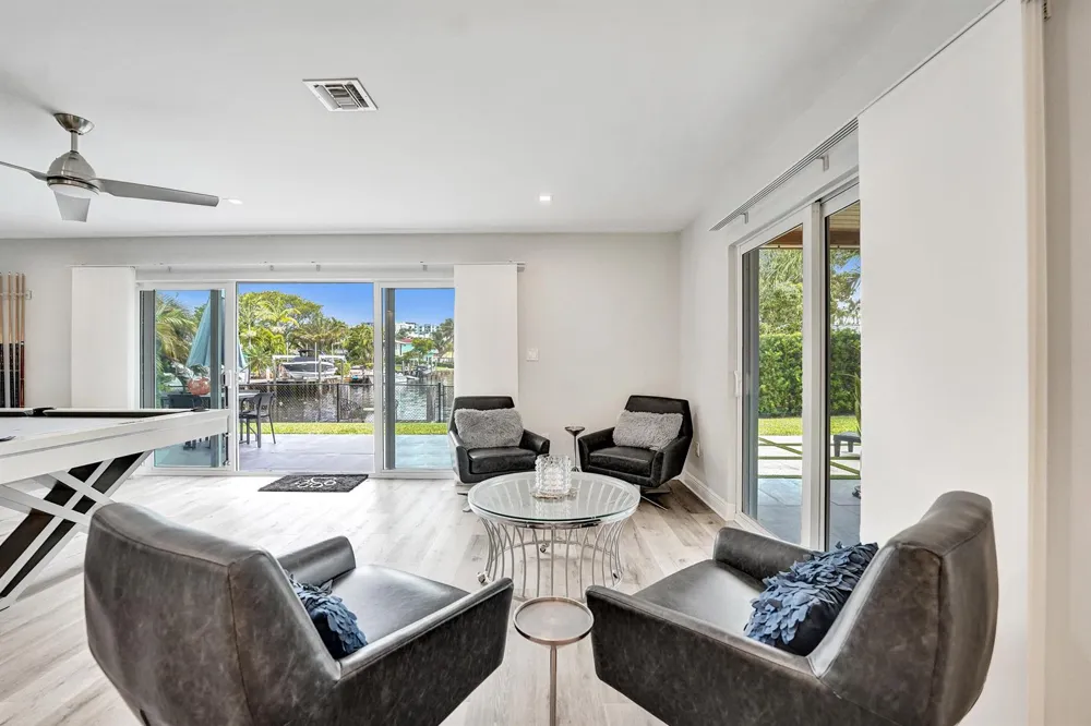 381 SE 3rd Street Pompano Beach, FL 33060