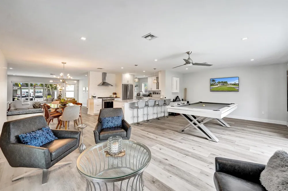 381 SE 3rd Street Pompano Beach, FL 33060