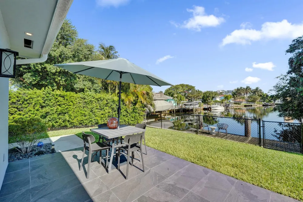 381 SE 3rd Street Pompano Beach, FL 33060