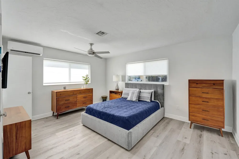 381 SE 3rd Street Pompano Beach, FL 33060