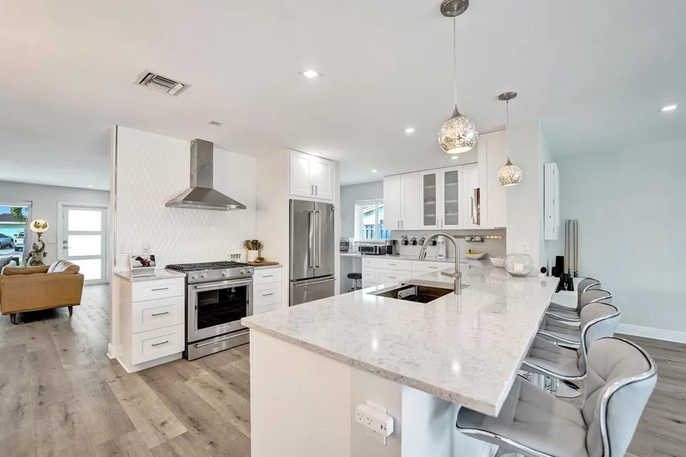 381 SE 3rd Street Pompano Beach, FL 33060