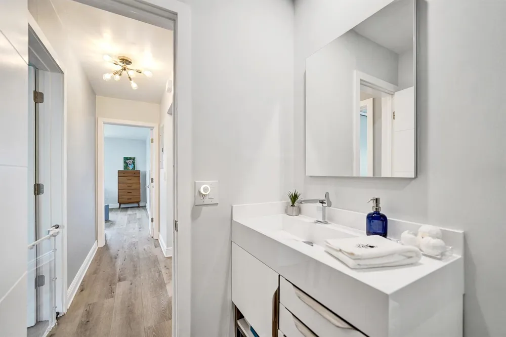 381 SE 3rd Street Pompano Beach, FL 33060