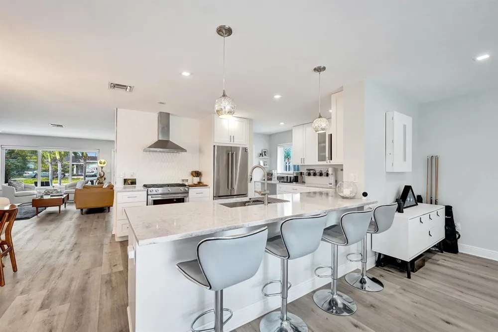 381 SE 3rd Street Pompano Beach, FL 33060