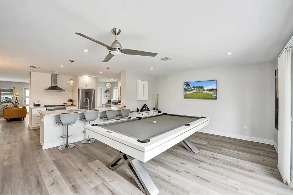 381 SE 3rd Street Pompano Beach, FL 33060